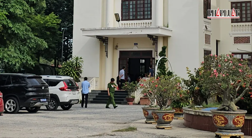 Lê Thanh Nhất Nguyên.jpg