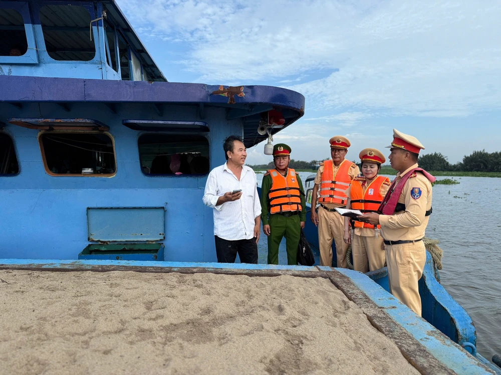 cát sỏi trái phép (4).jpg