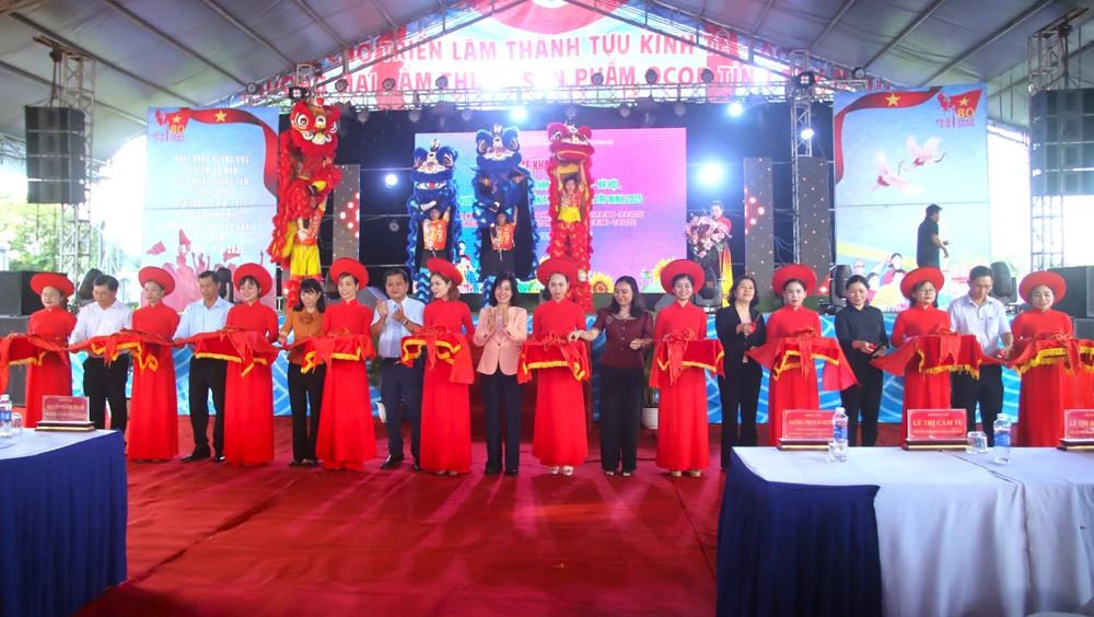 hội chợ triển lãm 2.JPG