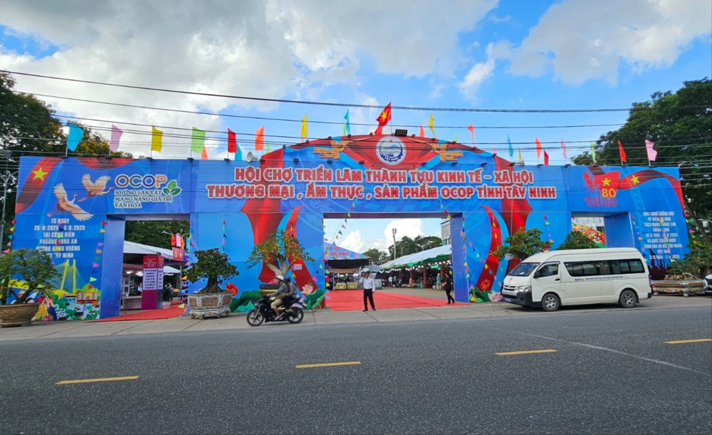 Hội chợ triển lãm.jpg