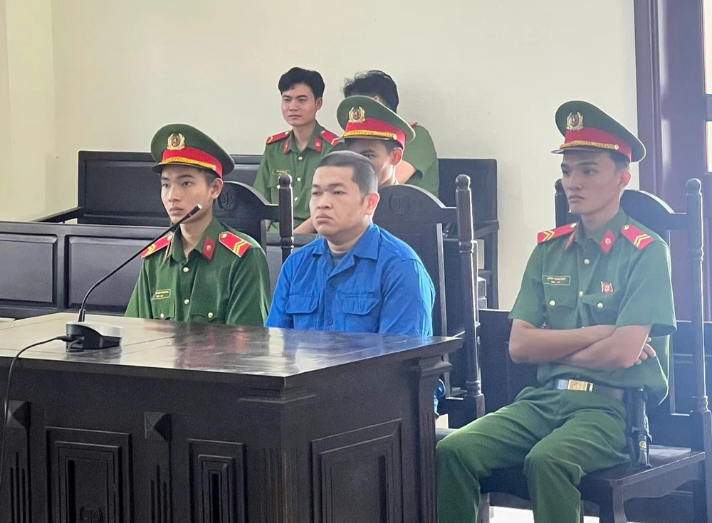 Giả danh trợ lý giám đốc 1.jpg