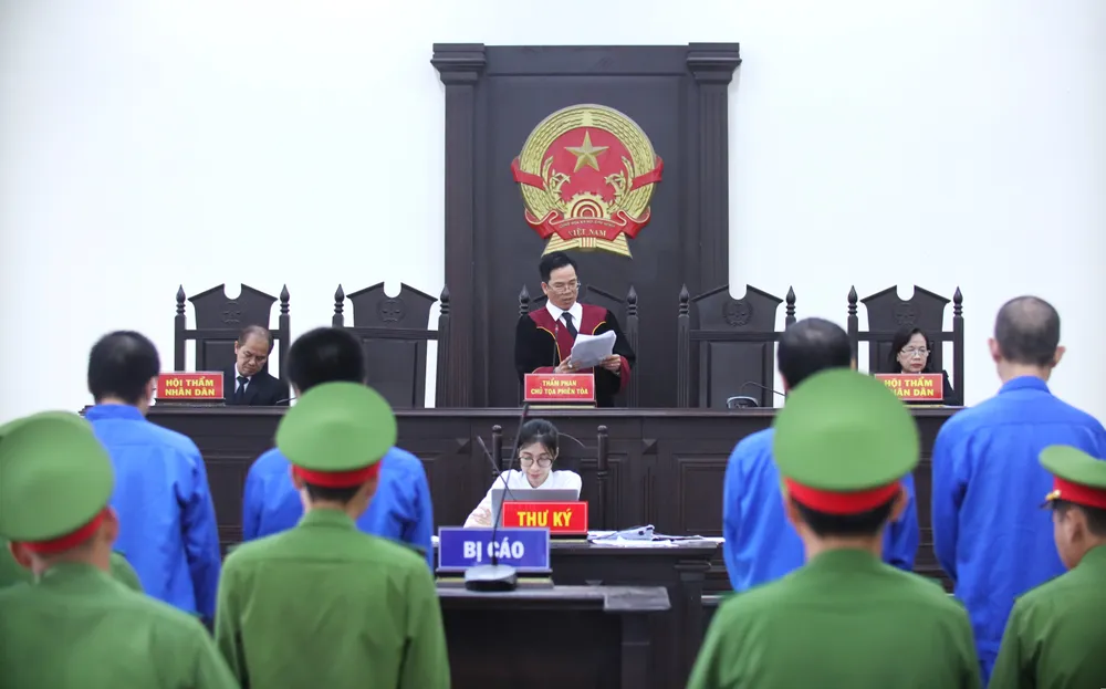 giám đốc trung tâm 3.JPG