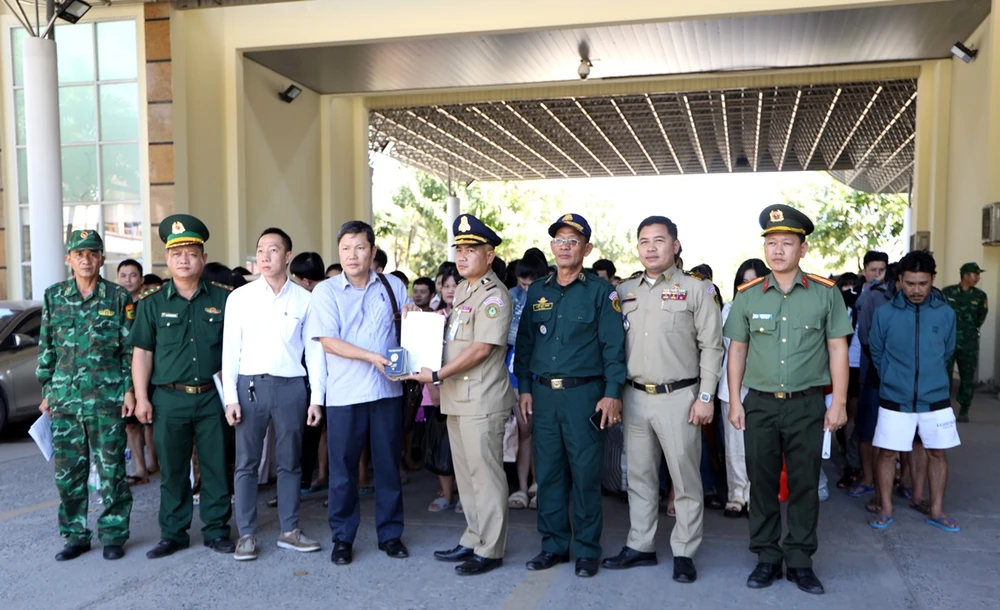 77 công dân (2).jpeg