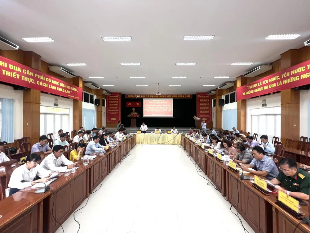 Quang cảnh buổi làm việc giữa UBND TP.HCM và UBND Huyện Cần Giờ. t3.jpg
