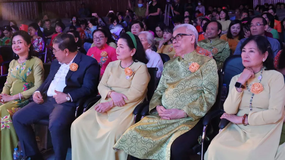 Khách mời tham dự sự kiện Áo dài-3