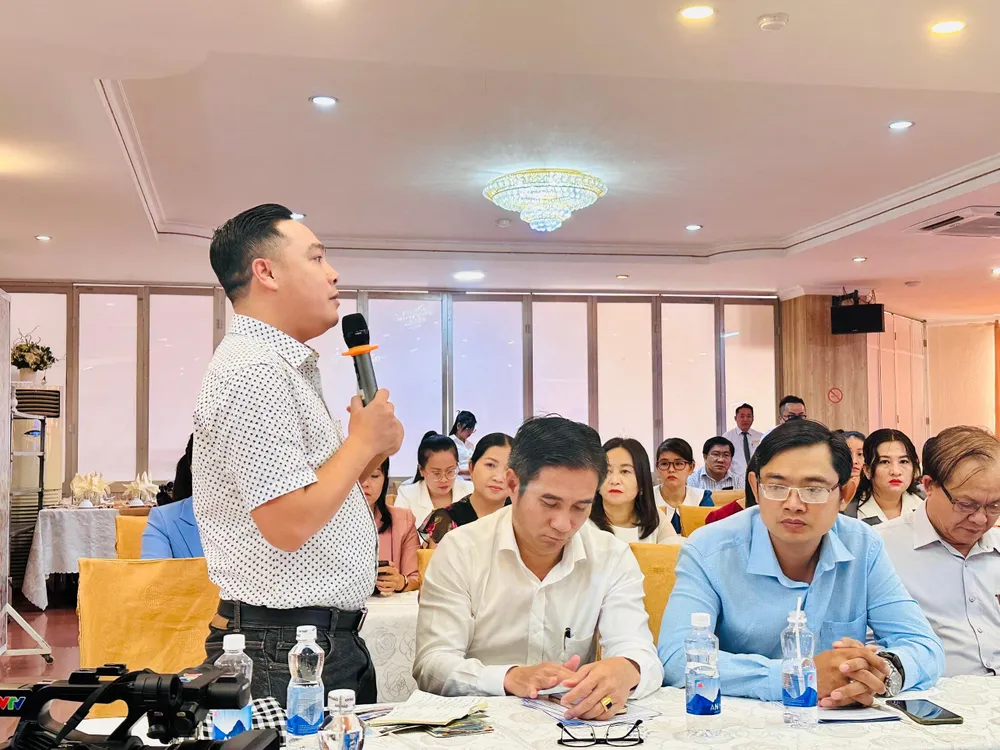 Các đại diện Doanh nghiệp, lữ hành tham gia góp ý tại hội nghị.