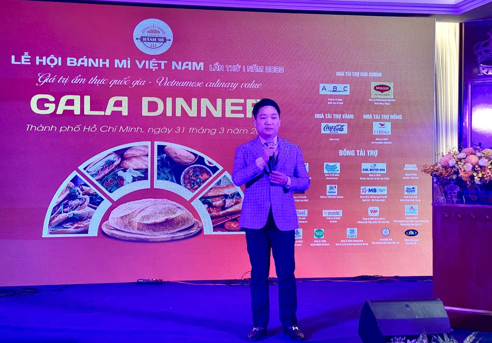 Ông Lê Trương Hiền Hòa phát biểu tại Gala