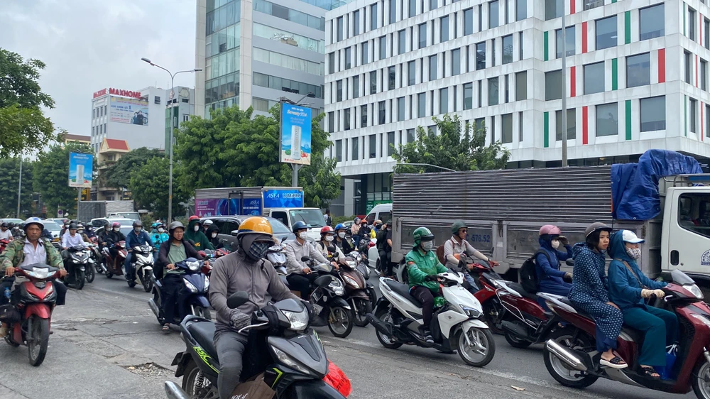 Tuyến đường Cộng Hoà (quận Tân Bình) thường xuyên ùn ứ. Ảnh: HOÀNG HIẾU.