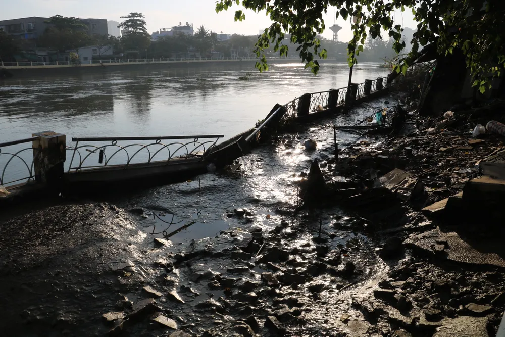 bờ kè Thanh Đa bị sạt lở