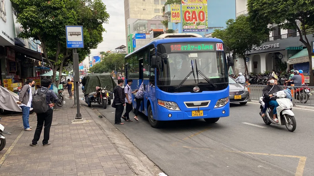 Lộ trình xe buýt dịp Tết Dương lịch 2024. Ảnh: HOÀNG HIẾU.