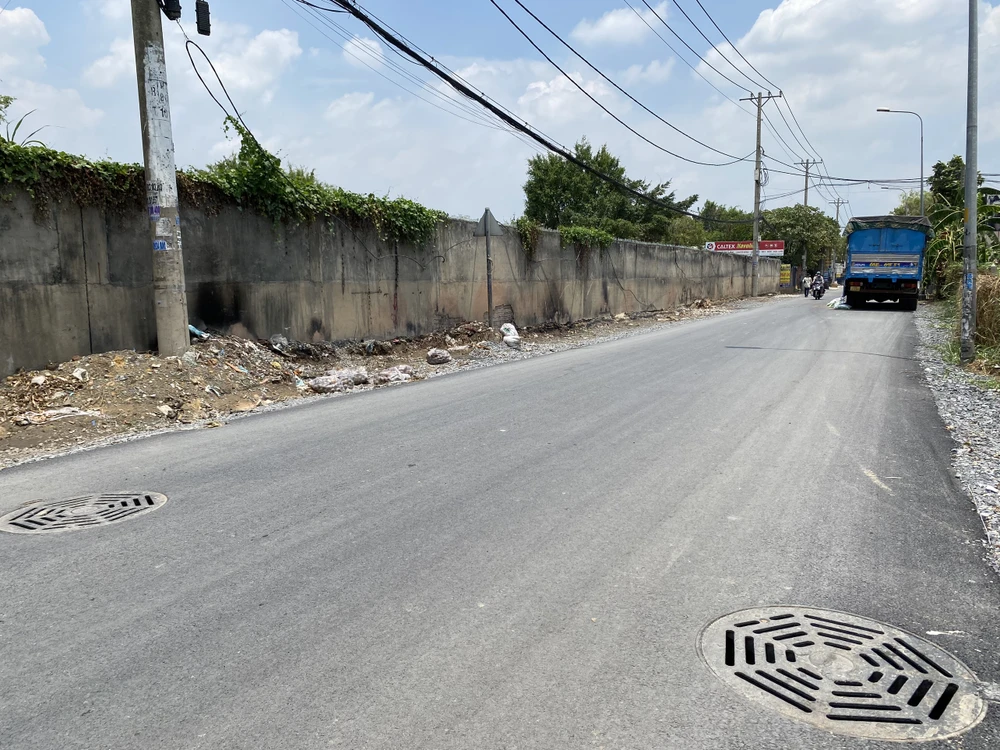 Một phần đường Trịnh Thị Dối đang được nâng cấp. cong-hop15.jpg