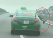 Hất công an lên nắp capô, tài xế taxi phóng bạt mạng