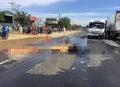 Xe khách giường nằm bị cháy trơ khung lúc giữa trưa ảnh 2 Sau cú tông vào ô tô, xe máy bốc cháy làm 2 người tử vong