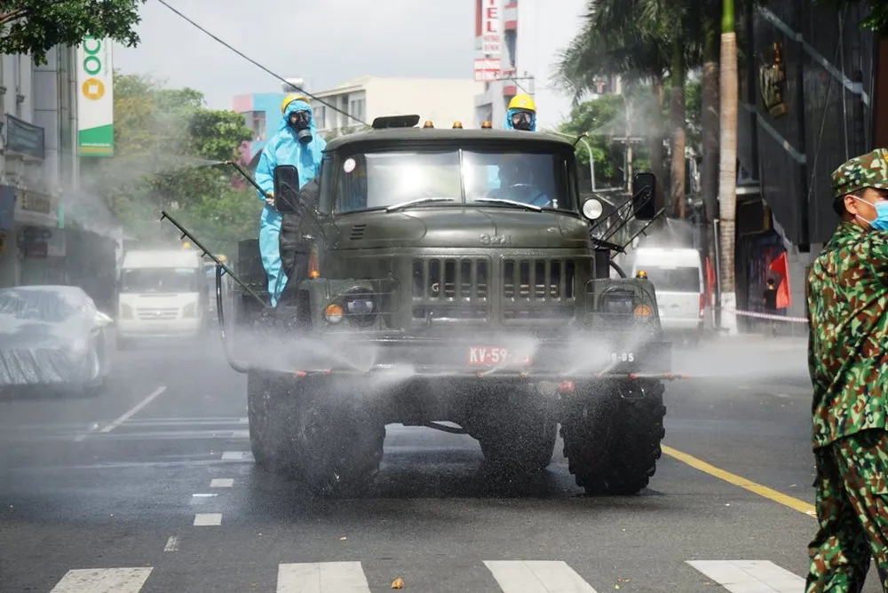 Nhân viên bar New Phương Đông nghi nhiễm, phong tỏa 1 chung cư ảnh 6