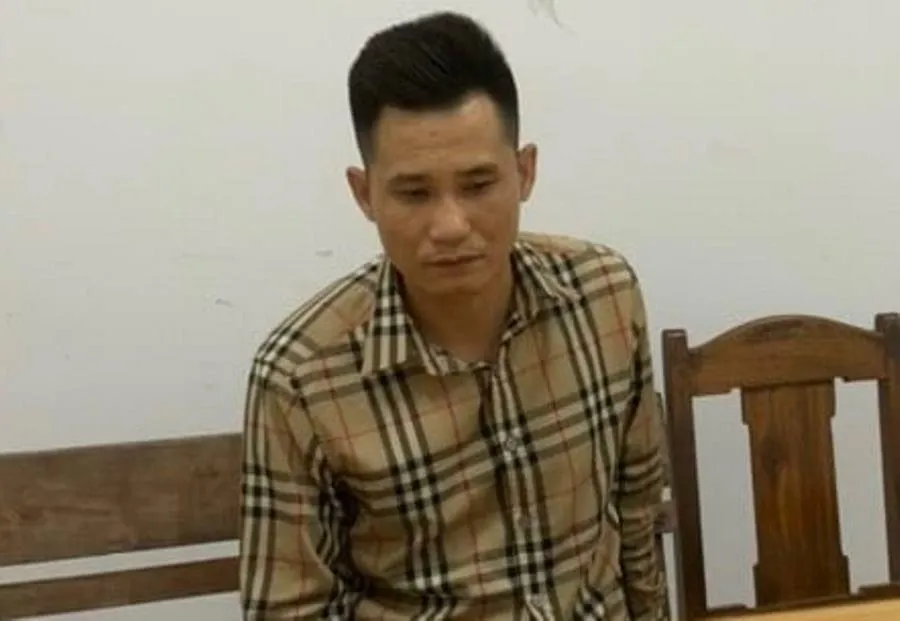 Nghi phạm Phạm Văn Tiến bị bắt khẩn cấp. Ảnh: H.H Nghi phạm Phạm Văn Tiến bị bắt khẩn cấp. Ảnh: H.H