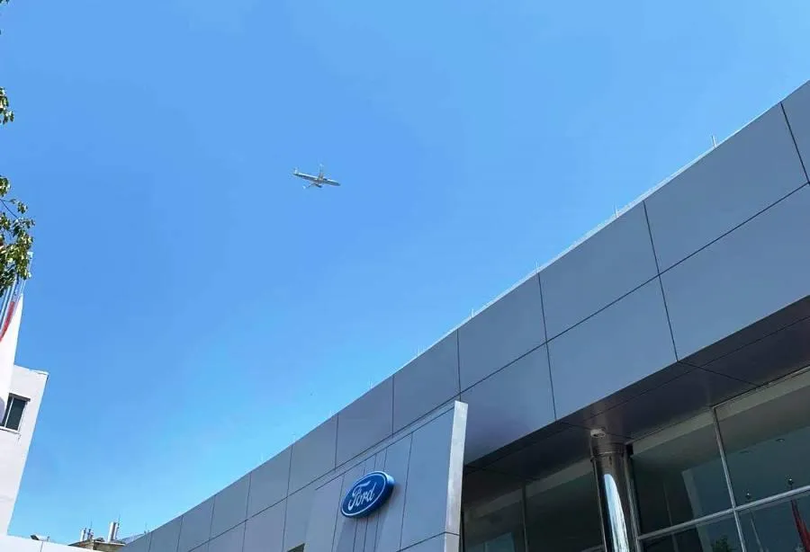 Hình ảnh chiếc máy bay phải hạ cánh khẩn cấp. Ảnh: V.T.D. Hình ảnh chiếc máy bay phải hạ cánh khẩn cấp. Ảnh: V.T.D.