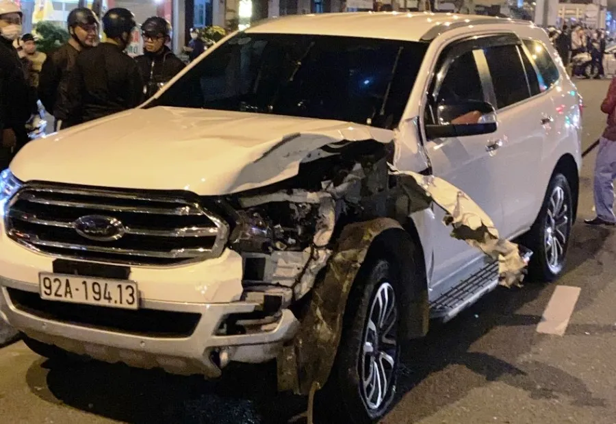Người đàn ông lái ô tô con tử vong sau khi va chạm với xe 7 chỗ ảnh 2