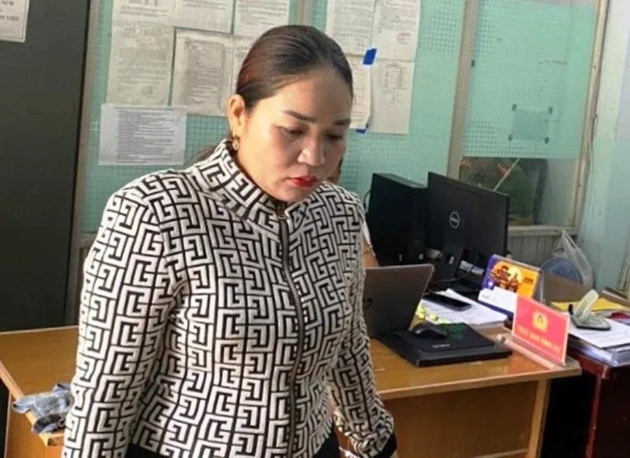 Nghi phạm Nguyễn Thị Liễu lợi dụng việc bói toán để lừa đảo người dân. Ảnh: H.H thay-boi-lua-hang-tram-trieu-dong.jpg