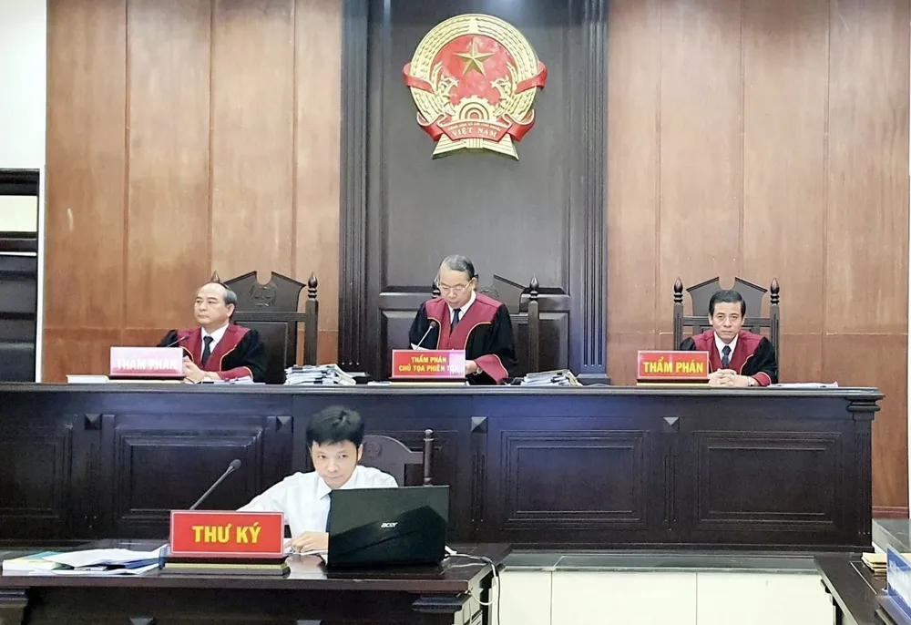 Chánh án TAND cấp cao tại Đà Nẵng trực tiếp làm chủ tọa phiên tòa xét xử vụ án tại điểm cầu Đà Nẵng. Ảnh: H.H IMG_0957.jpeg