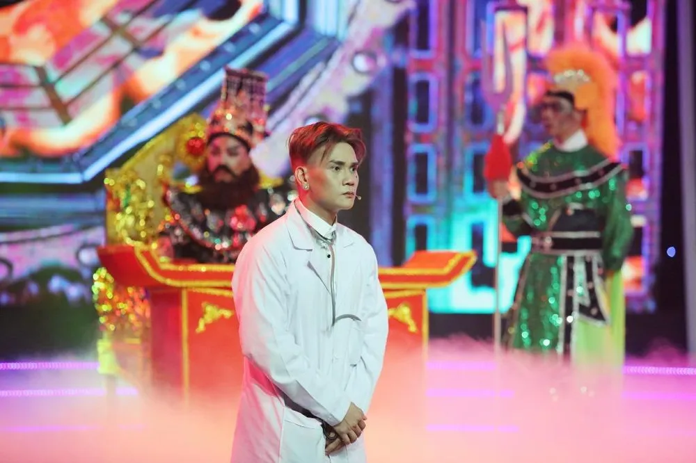 Trịnh Tuấn Vỹ diễn kịch.