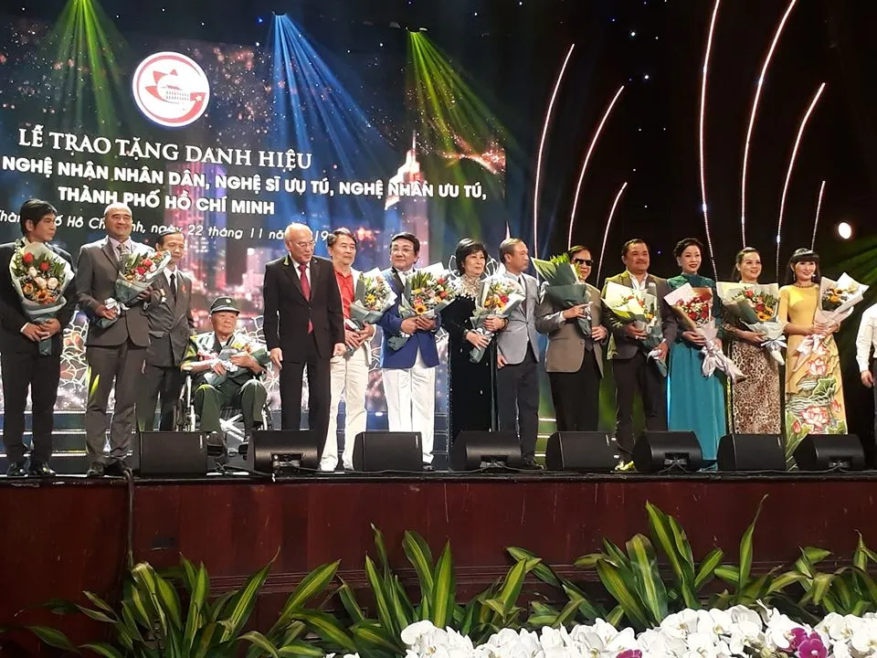 Hình ảnh TP.HCM trọng thể trao tặng danh hiệu NSND, NSƯT ảnh 20