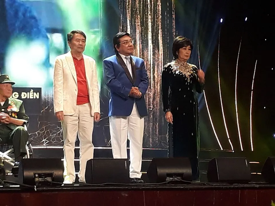 Hình ảnh TP.HCM trọng thể trao tặng danh hiệu NSND, NSƯT ảnh 15