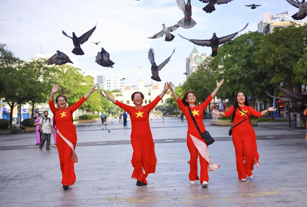 Phố đi bộ Nguyễn Huệ (quận 1, TP.HCM). Ảnh: NGUYỆT NHI