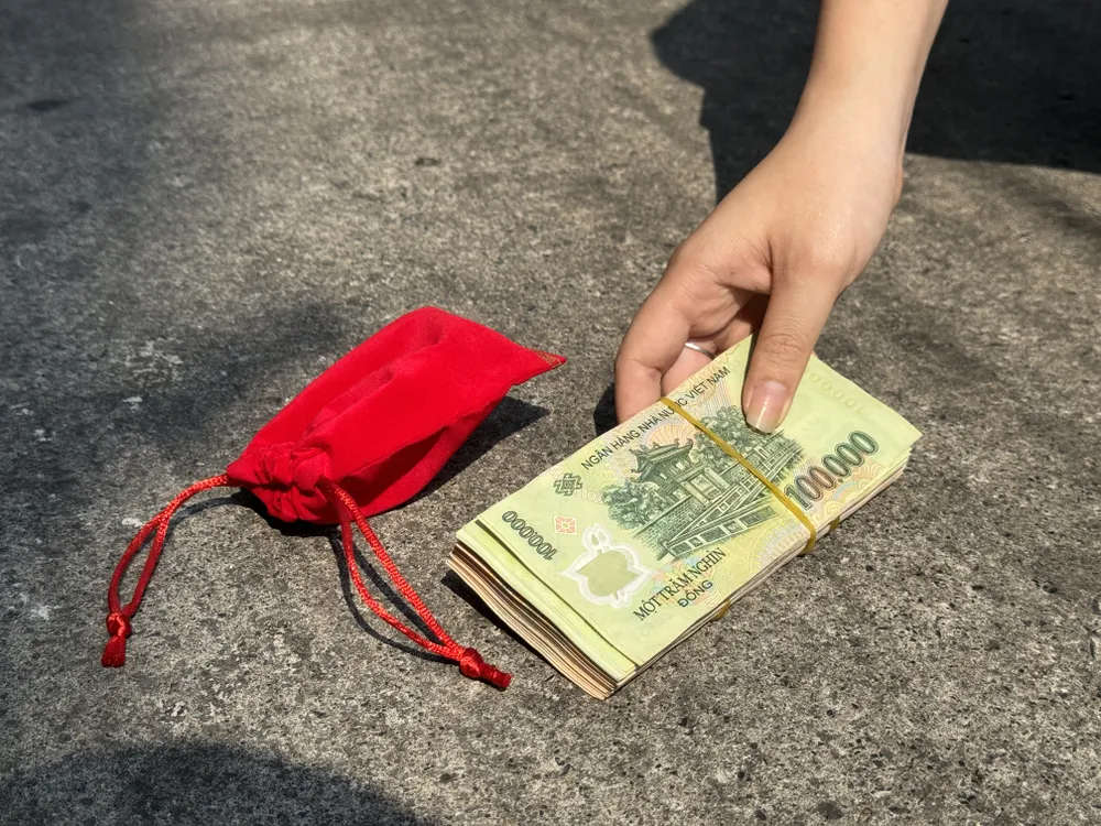 Nhặt được của rơi cố tình không trả.jpeg