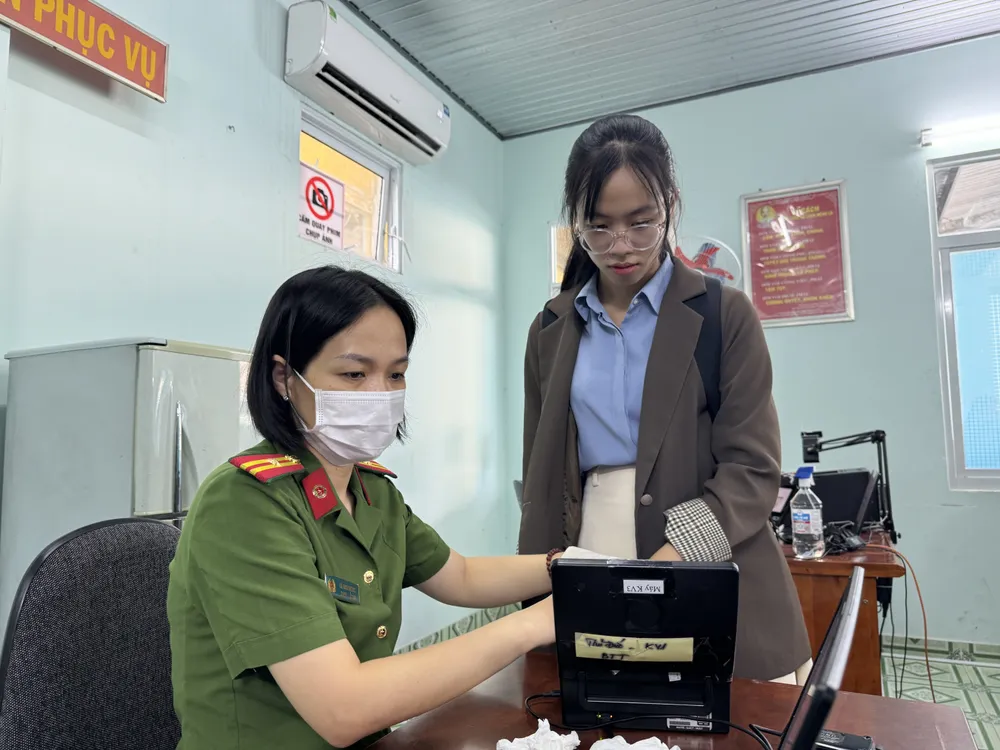 Thẻ căn cước.jpeg