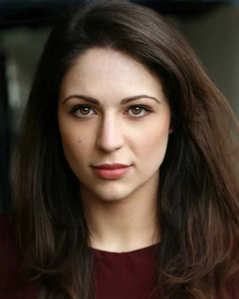 Kiện công ty vì bị bắt mang giày cao gót đi làm ảnh 2 Kiện công ty vì bị bắt mang giày cao gót đi làm ảnh 2