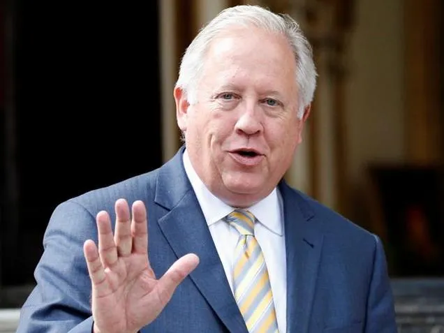 Thứ trưởng Ngoại giao Mỹ Thomas Shannon cho rằng Trung Quốc đang điên rồ ở biển Đông.