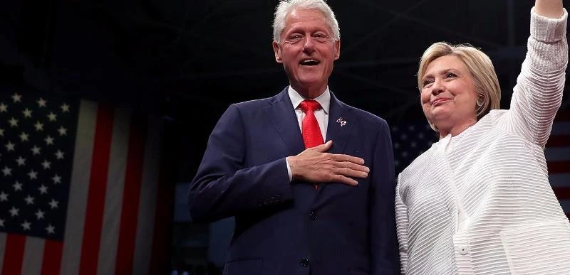 Bà Clinton sẽ theo dõi bài phát biểu của chồng từ nhà riêng.