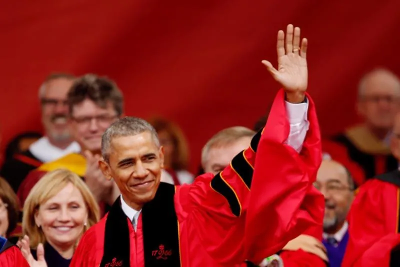 “Phải biết rõ điều mình đang nói” - Tổng thống Obama phát biểu tại lễ phát bằng đại học Rutgers năm 2016. 