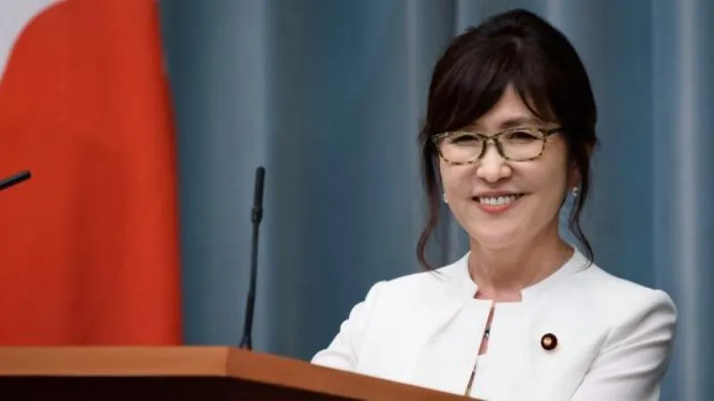 Tân Bộ trưởng Quốc phòng Nhật Tomomi Inada tại cuộc họp báo ngày 4-8. 