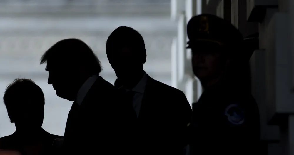 Đảng Cộng hòa bắt đầu nếm mùi bị trả đũa từ bộ sậu của ông Trump. 