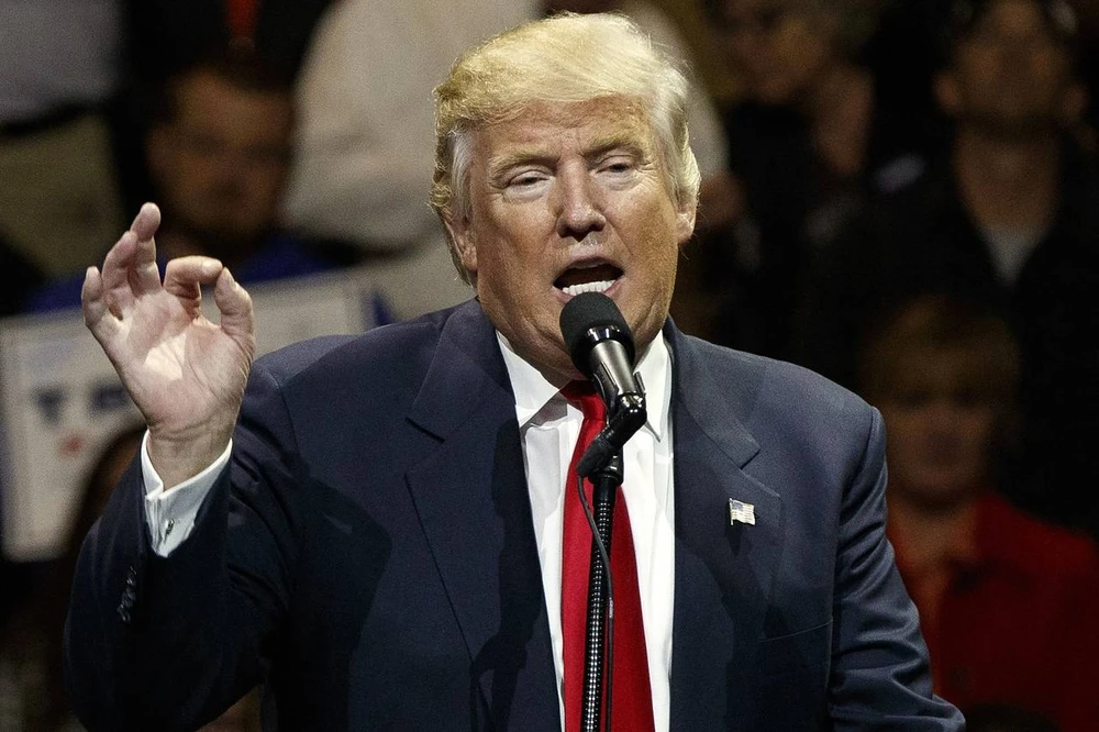 Ông Trump bị Trung Quốc cảnh cáo, đề nghị tôn trọng chính sách “một Trung Quốc”. Ảnh: AP 