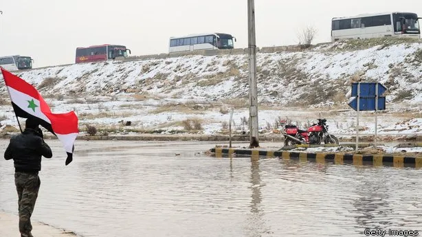 Đoàn xe cuối cùng sơ tán. 