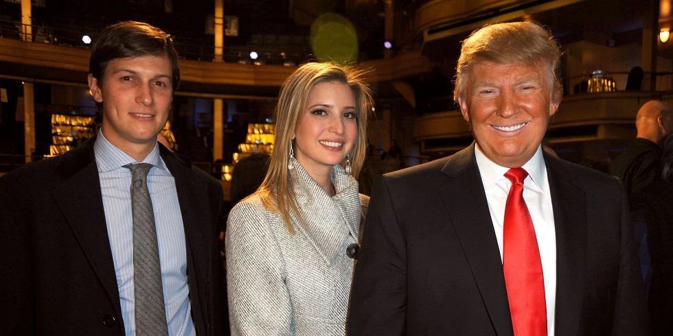 Ông Trump (phải) và con rể Jared Kushner, con gái Ivanka Trump. Ảnh: USA TODAY