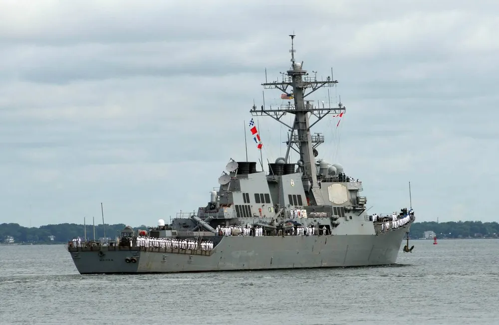 Tàu USS Mahan rời căn cứ hải quân ở Norfolk (Vigirnia). Ảnh: AFP