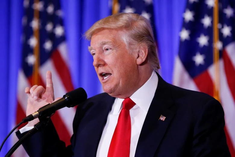 Đồng USD rớt giá sau cuộc họp báo ngày 11-1 của ông Trump. Ảnh: REUTERS