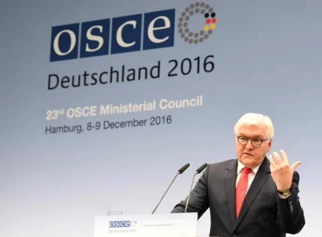 Ngoại trưởng Frank-Walter Steinmeier trong một cuộc họp báo ngày 9-12-2016. Ảnh: REUTERS