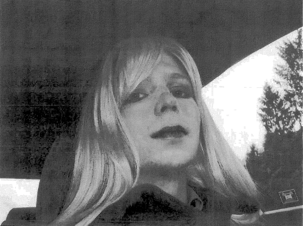 Bradley Manning sau khi phẫu thuật chuyển đổi giới tính thành cô Chelsea Manning. Ảnh: US ARMY
