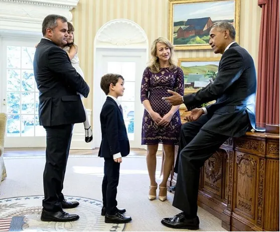 Tổng thống Obama gặp cậu bé Alex tại Nhà Trắng. Ảnh: PETE SOUZA