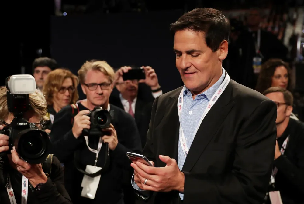 Nhà đầu tư Mark Cuban đến tham dự cuộc tranh luận tổng thống thứ 3 giữa ông Trump và bà Clinton ở Las Vegas ngày 19-10-2016. Ảnh: GETTY IMAGES