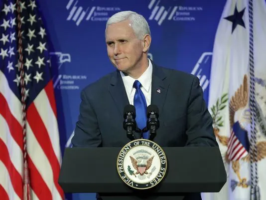 Phó Tổng thống Mỹ Mike Pence phát biểu tại một hội nghị ở Mỹ ngày 24-2-2017. Ảnh: AP