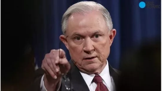 Bộ trưởng Tư pháp Mỹ Jeff Sessions yêu cầu 46 Trưởng công tố được bổ nhiệm thời Obama còn lại từ chức cùng lúc. Ảnh: USA TODAY
