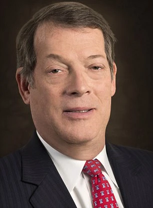 Luật sư Stephen Golan do ông Dao thuê để kiện hãng United Airlines. Ảnh: DAILY MAIL