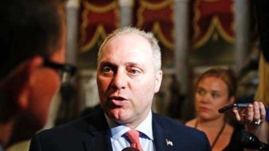 Nghị sĩ Steve Scalise trong lần trả lời phỏng vấn truyền thông tháng 5. Ảnh: AP