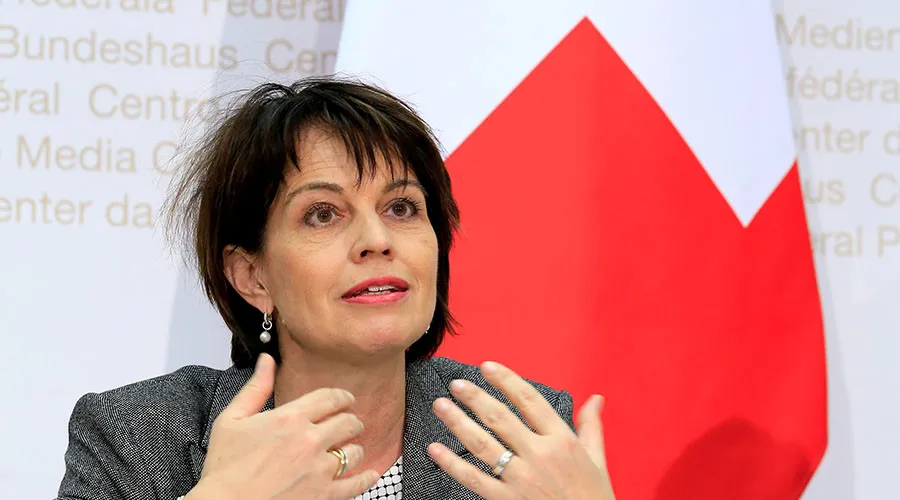 ổng thống Thụy Sĩ Doris Leuthard nói nước này sẵn sàng làm nhà trung gian giải quyết khủng hoảng Triều Tiên. Ảnh: REUTERS 