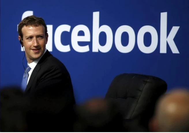 Tổng Giám đốc Facebook Mark Zuckerberg tại trụ sở Facebook ở California (Mỹ) ngày 27-9. Ảnh: REUTERS